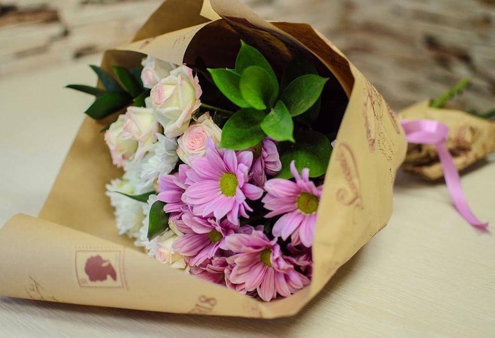 Букет цветов из: Розы и Хризантемы в Октябрьском Республики Крым