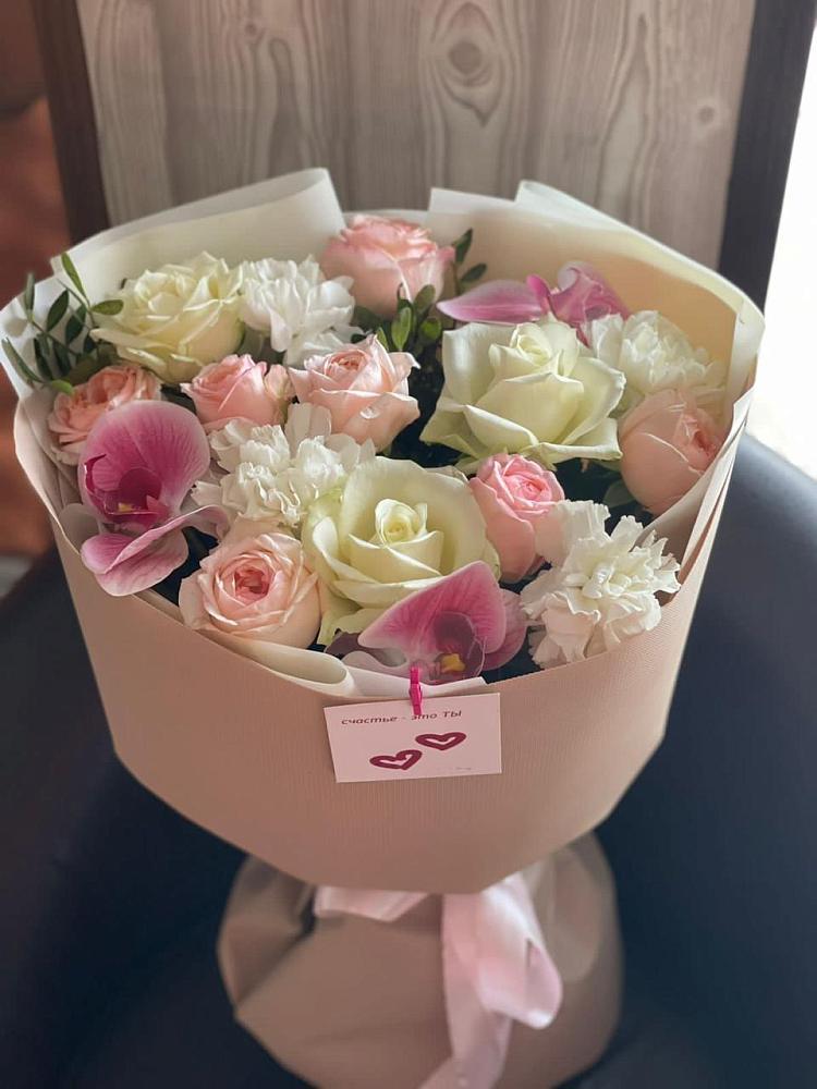 Букет цветов из: Орхидеи, Розы и Гвоздики в Октябрьском Республики Крым