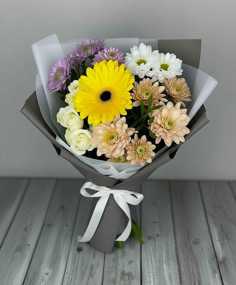 Букет цветов из: Розы, Герберы и Хризантемы в Октябрьском Республики Крым