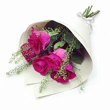 Букет цветов из:  Розы в Октябрьском Республики Крым