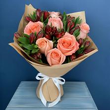 Букет цветов из:  Розы и Альстромерии в Октябрьском Республики Крым