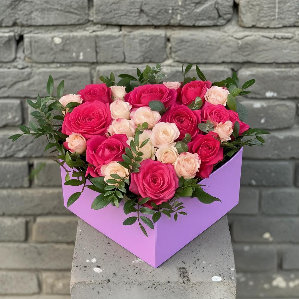 Цветочная композиция из Розы в коробке в Октябрьском Республики Крым