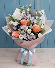 Букет цветов из:  Лизиантусы, Розы, Альстромерии и Гипсофила в Октябрьском Республики Крым
