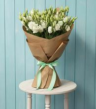 Букет цветов из:  Лизиантусы в Октябрьском Республики Крым