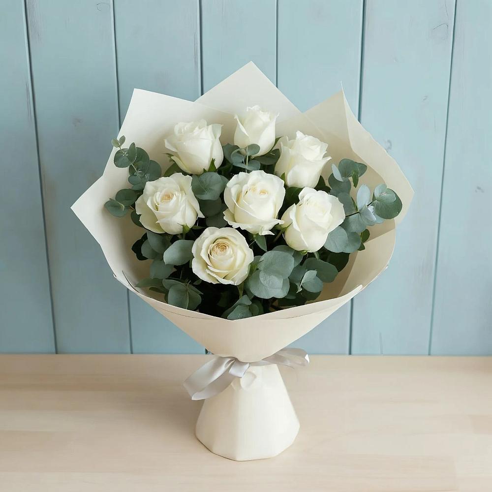 Букет Белые розы в Эвкалипте в Октябрьском Республики Крым