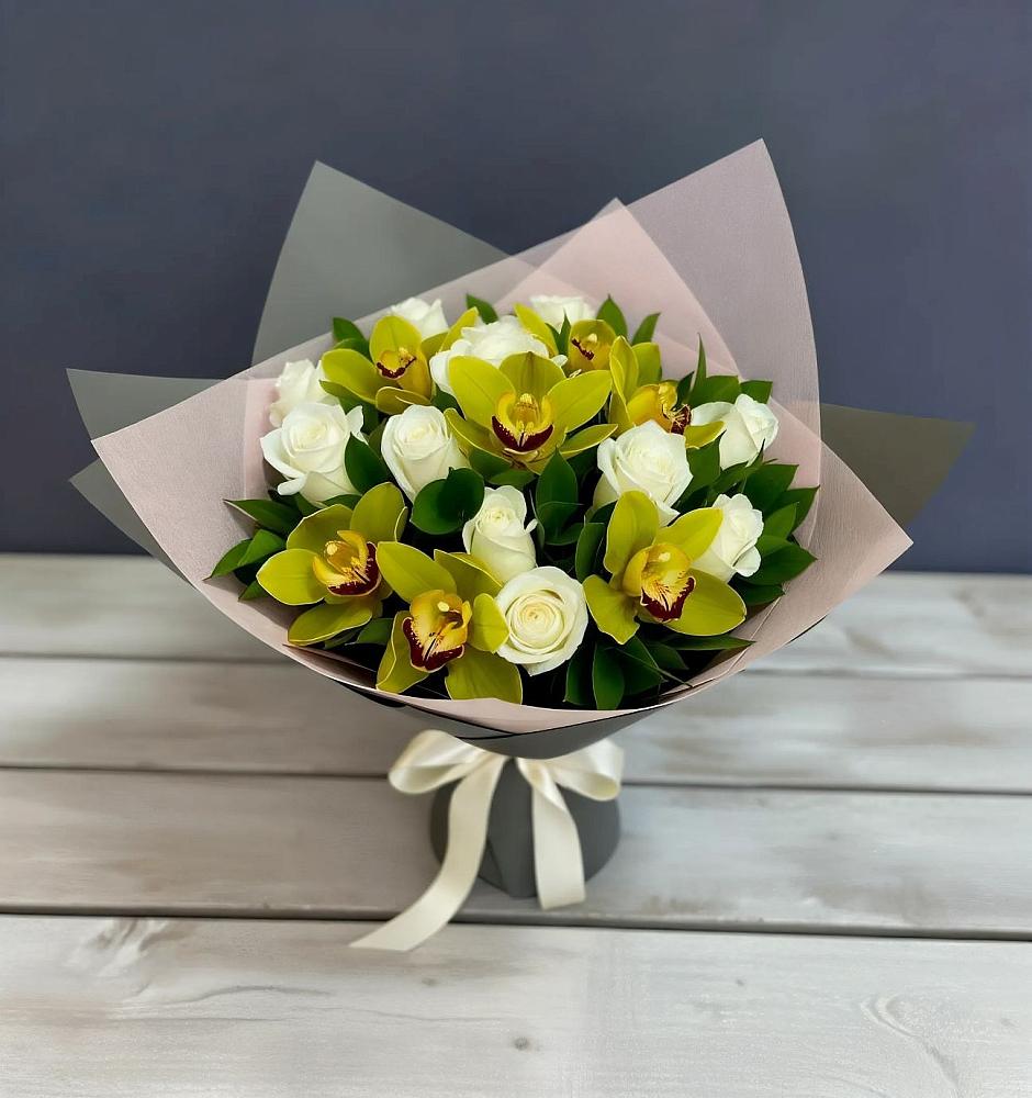 Букет цветов из: Орхидеи и Розы в Октябрьском Республики Крым