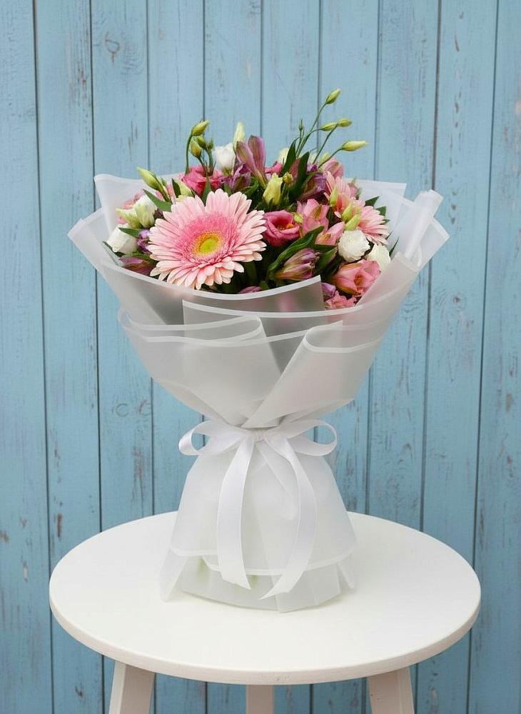 Букет цветов из: Герберы, Альстромерии и Лизиантусы в Октябрьском Республики Крым