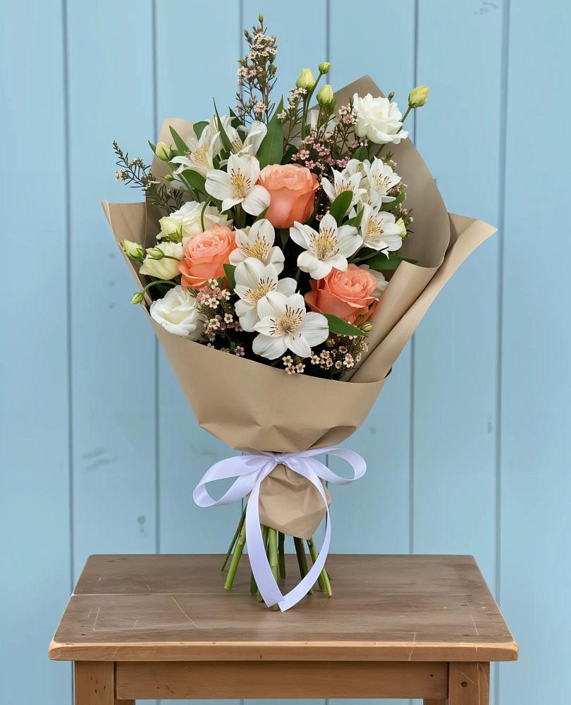 Букет цветов из: Альстромерии, Лизиантусы, Розы и Хризантемы в Октябрьском Республики Крым